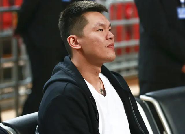 中国男篮世预赛结束后，徐杰采访时说出3点，朱芳雨想错了(7)