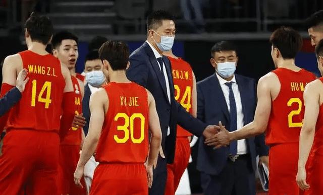 姚明宣布暖心的决定，专家团队驰援中国男篮，郭艾伦徐杰有望复出