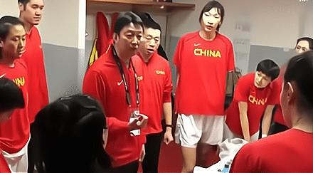 噩耗！中国篮坛功勋离世，享年55岁，姚明哀悼，球迷伤心落泪(4)