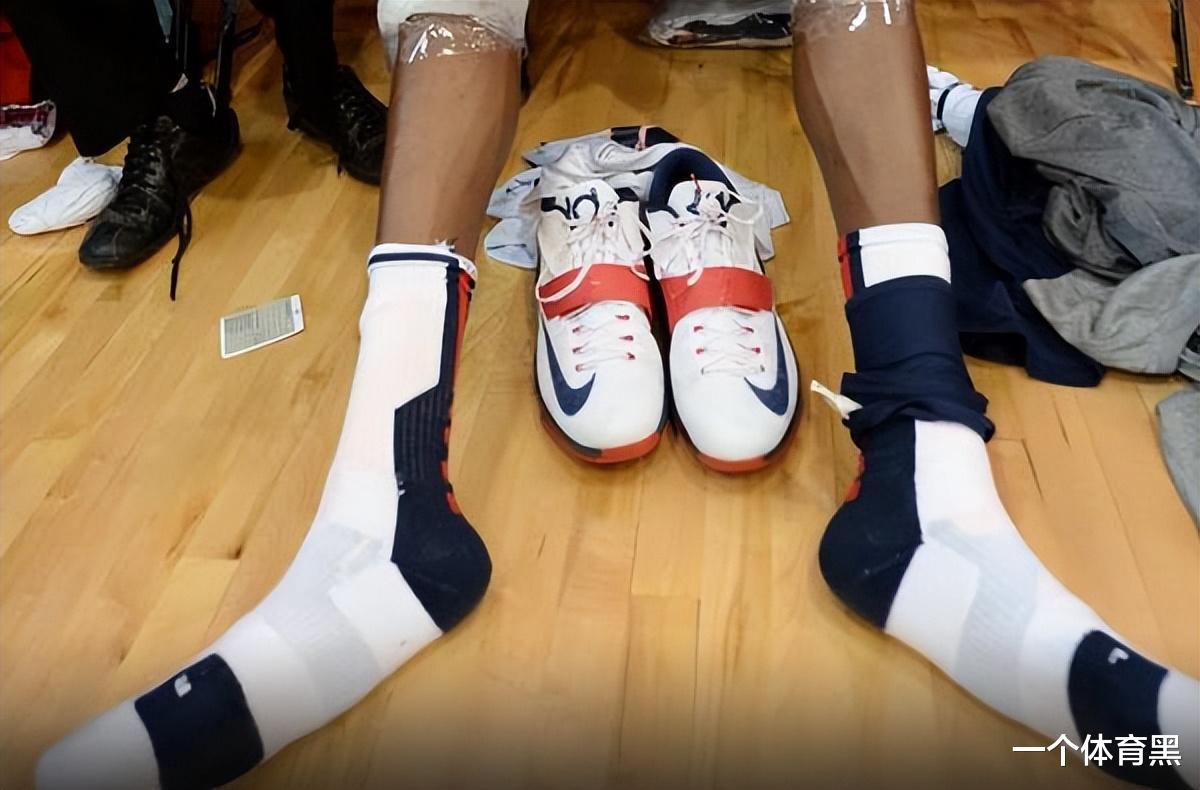 NBA球员离谱的身体构造：伦纳德的手大于46码鞋，字母哥跟腱等于普通人的小腿(7)