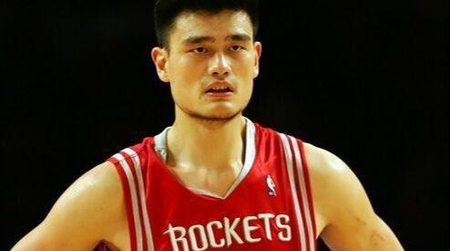 8年NBA生涯，姚明一共从火箭队领走了多少薪水？(3)