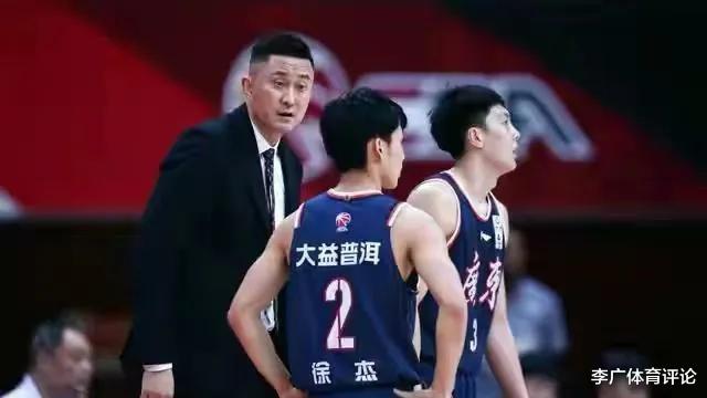 从上海男篮对于赵睿的痴心妄想，说球员低流动性导致的CBA停滞(4)