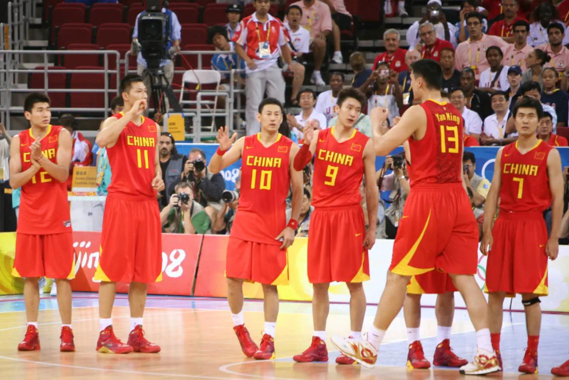 如今中国男篮国际赛场屡受挫败，与08黄金一代相比，真的退步了么？(3)