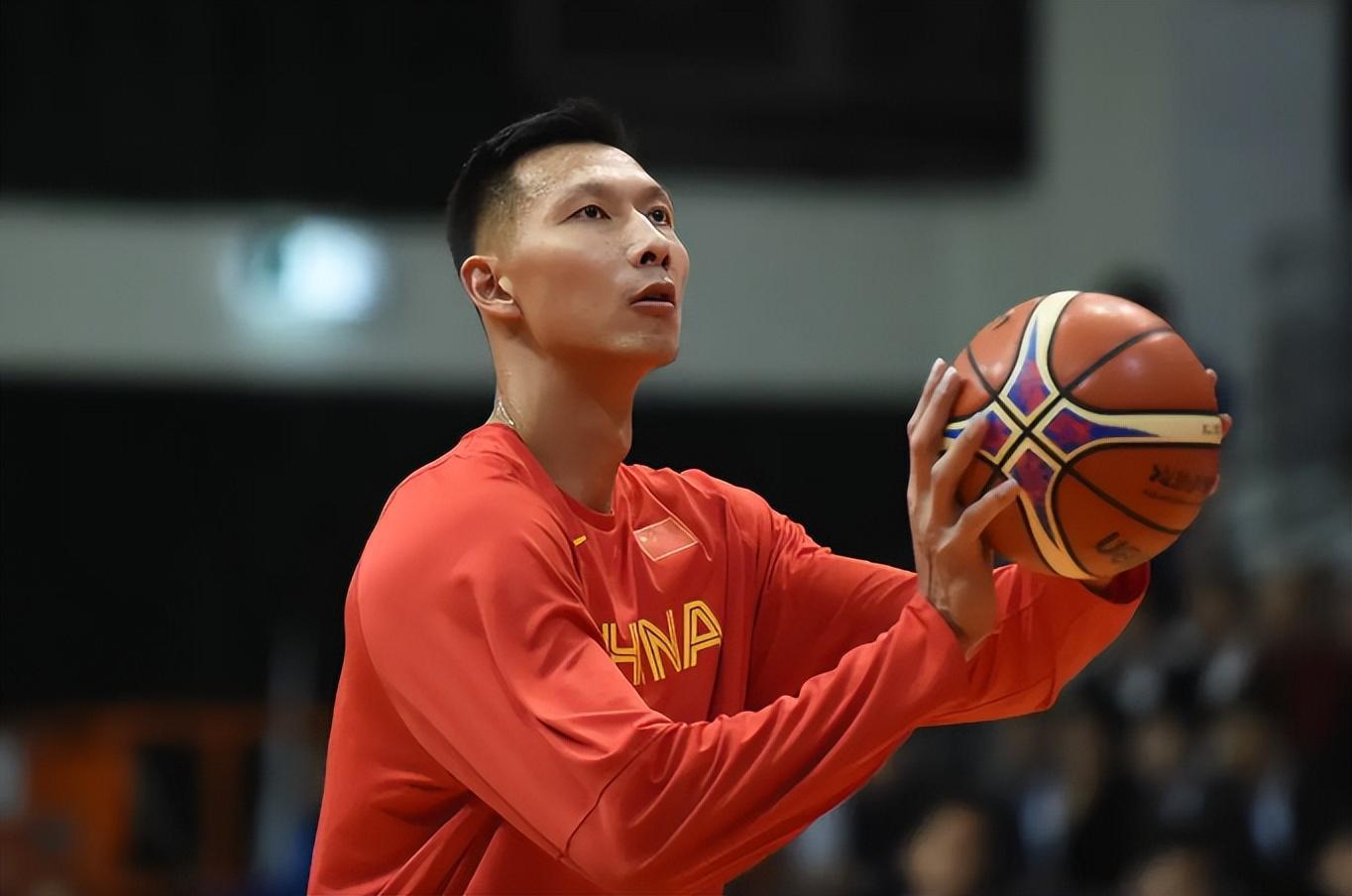 中国男篮史上最大牌教头！进过NBA总决赛 为国家队培养出多年支柱(2)