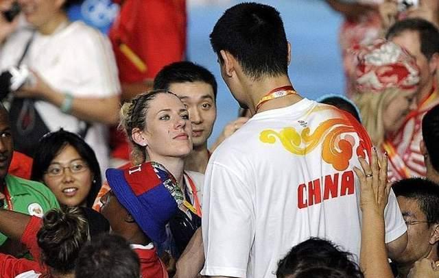 有故事发生？北京奥运会“拥抱门”主角姚明和杰克逊将在悉尼重聚(3)