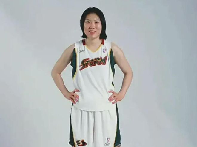还认得出来吗？韩国女篮主教练竟是山西名宿郑大姐？(3)