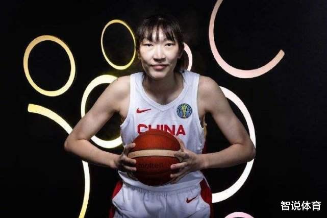 中国女篮与美国比赛结束后，曝3人受美国球探关注，未来有望留洋(4)