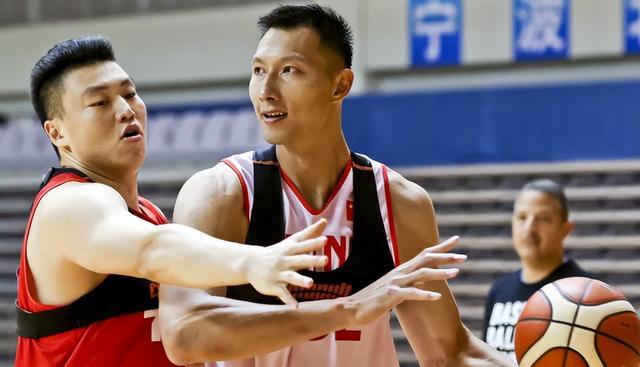 拒绝退役！中国男篮大牌球员复出，加盟家乡球队，要重返CBA(3)