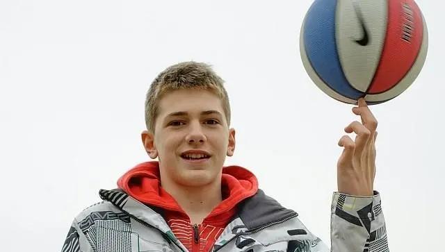 东契奇：出身篮球世家，18岁横扫欧洲联赛，不想做下一个诺维斯基(4)