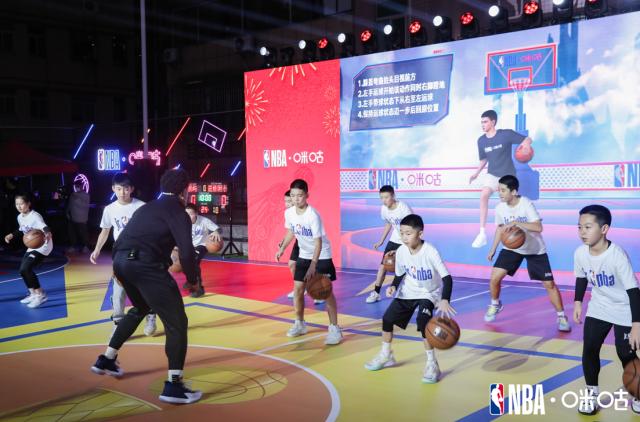 打造社区篮球文化 NBA联手咪咕捐建公益篮球场(5)