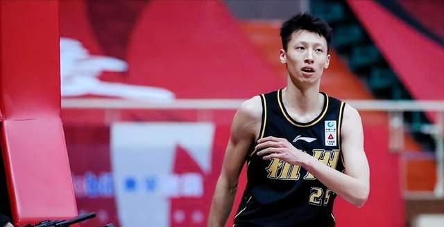 被王博耽误的国家队球员，本不被看好转会后却进入中国男篮人才库(4)