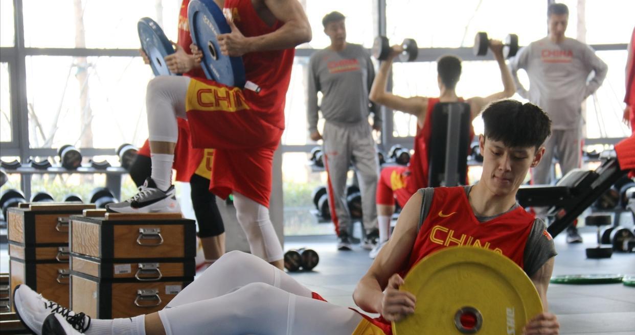姚明亲自带队，男篮平均身高两米，年龄25岁，郭士强刘炜鼎力相助(2)