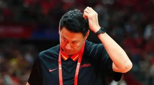 中国男篮已经集训了10天，传出过乔尔杰维奇不满球员状态(2)
