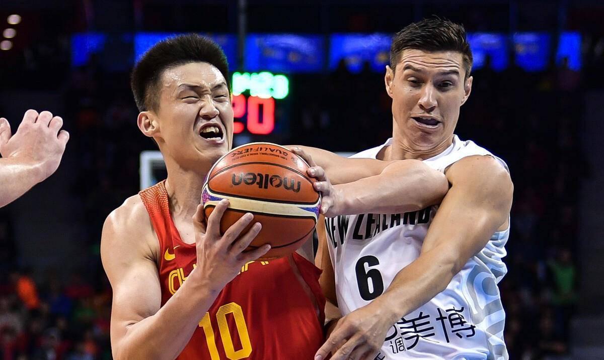 中国男篮已经集训了10天，传出过乔尔杰维奇不满球员状态(3)