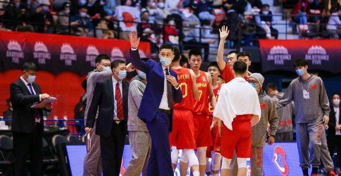 官宣！中国男篮公布16人大名单，杜锋有些尴尬(5)