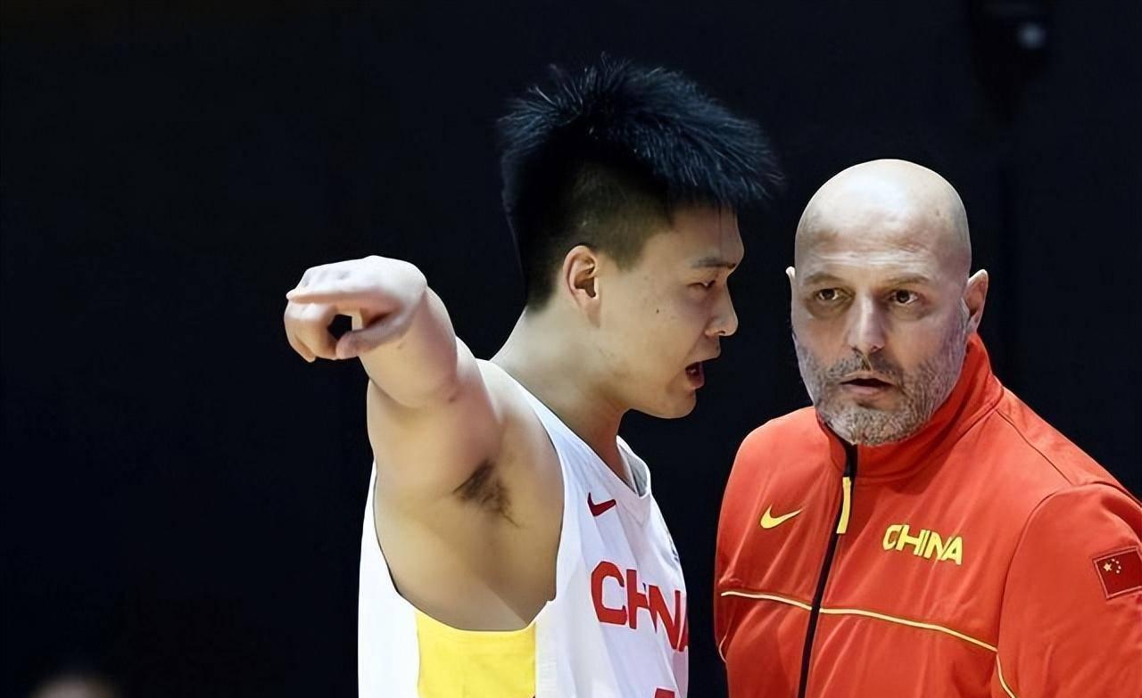 自从姚明退役之后，中国男篮的水平下降几个档次，以前还在奥运会拿到前八，现在不管是(3)