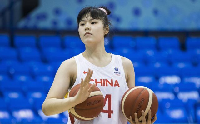 中国女篮核心重伤，郑薇再遭重创，无奈或提前放弃亚洲杯(2)