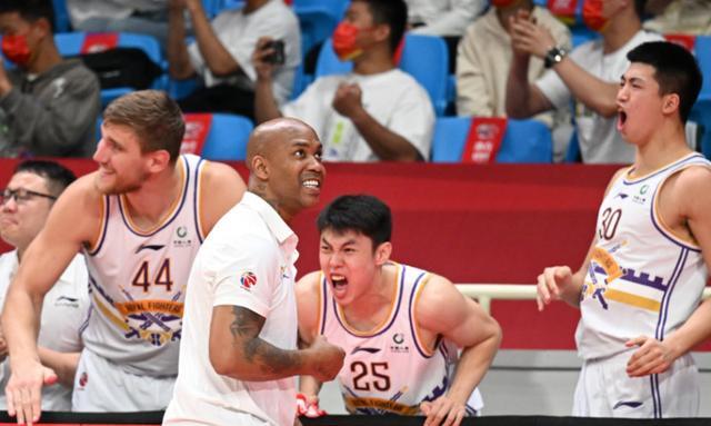 NBA悍将驾临CBA，新一轮争夺战开启，但北京双雄将成最大赢家(4)