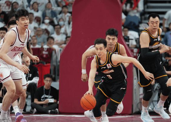 赵继伟：这是团队和球迷给我的机会，赵继伟蝉联FMVP，成为中国篮坛最优秀的后卫之一(3)