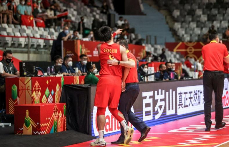中国男篮名单终于现形了！给出两点理由，球迷表示不理解(3)