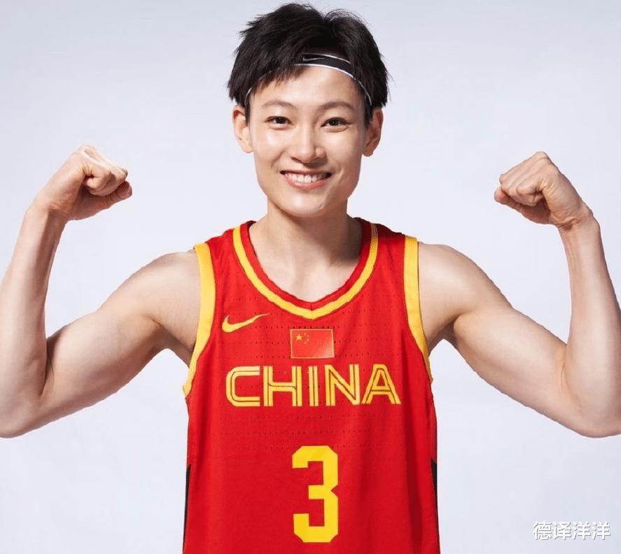 WNBA梦想没结束！中国女篮队长还在努力，名记透露最新进展！(1)