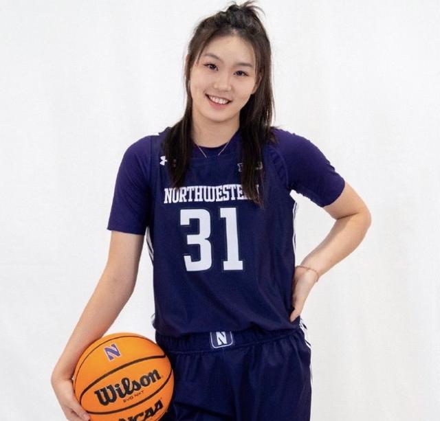 李梦接班人出炉18岁女篮新星征战NCAA出身体育世家又美又能打(6)
