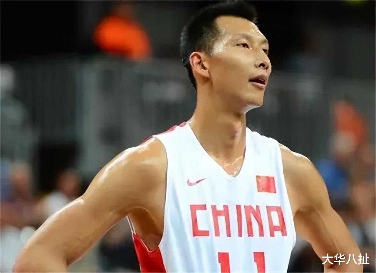 中国男篮黄金一代首发五虎现状：有当官的、当教练的，只有他还在坚持(12)