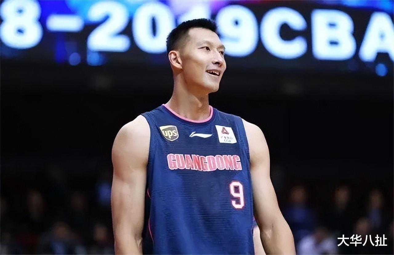 中国男篮黄金一代首发五虎现状：有当官的、当教练的，只有他还在坚持(16)