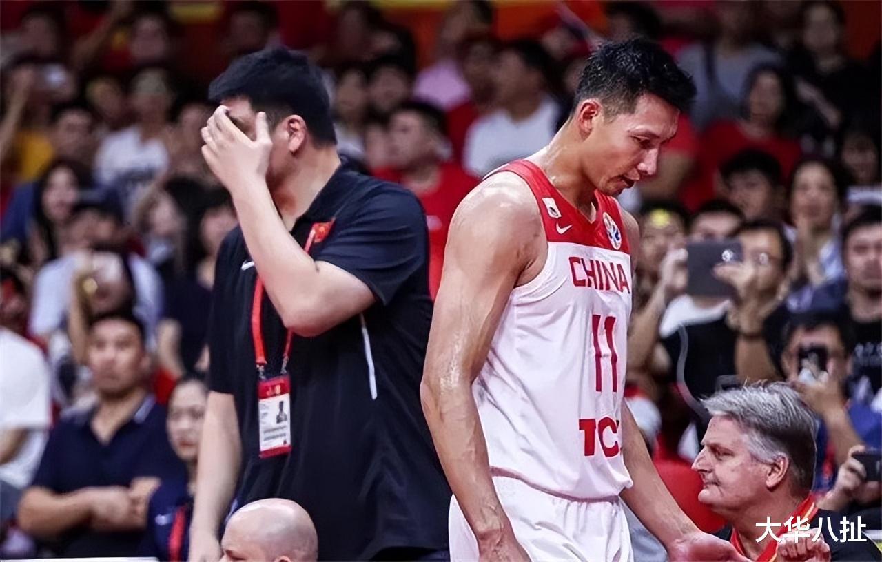 中国男篮黄金一代首发五虎现状：有当官的、当教练的，只有他还在坚持(25)