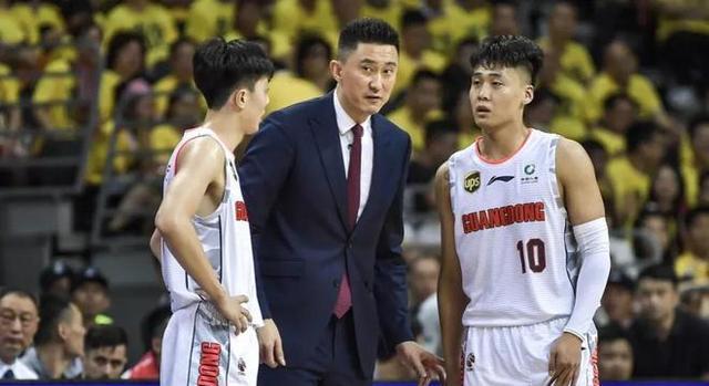 中国男篮18人名单，广东球员占了三分之一，广东的球队确实强(2)