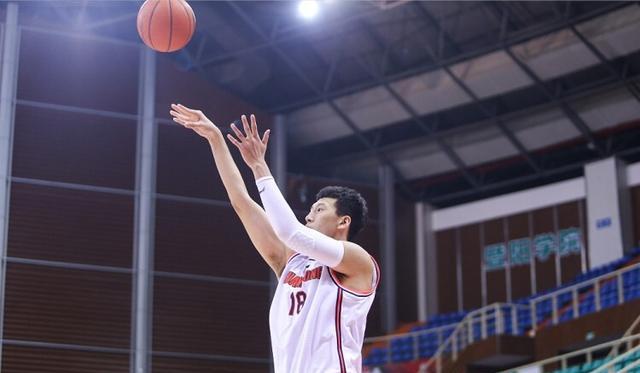 中国男篮18人名单，广东球员占了三分之一，广东的球队确实强(5)