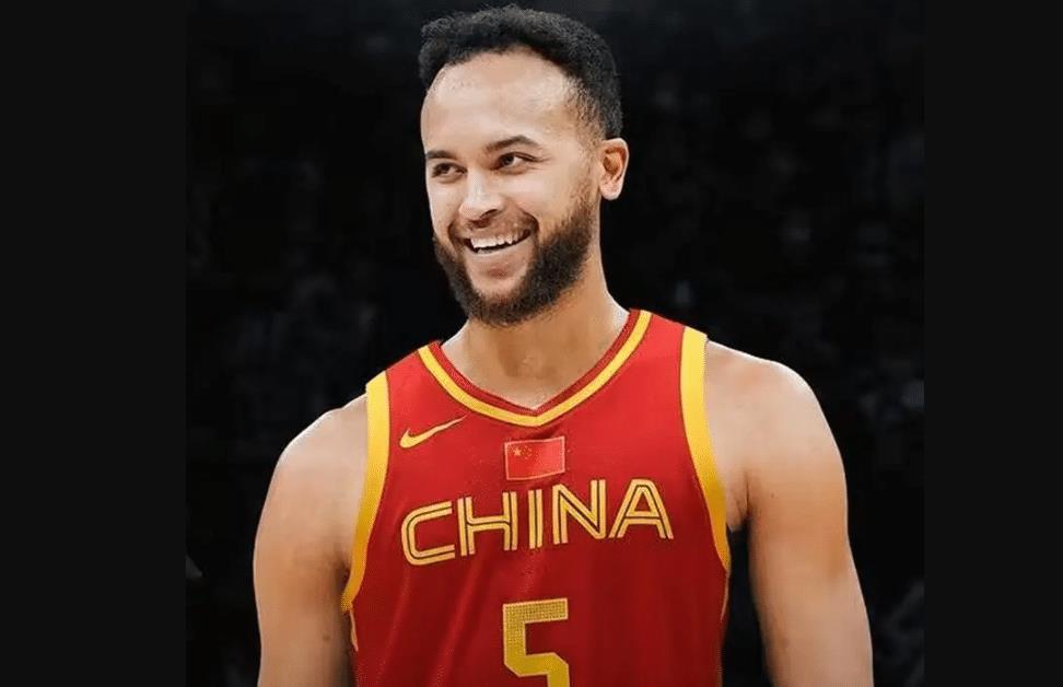 李凯尔拿到中国国籍，成为中国男篮首位归化球员：几乎没花钱！(5)