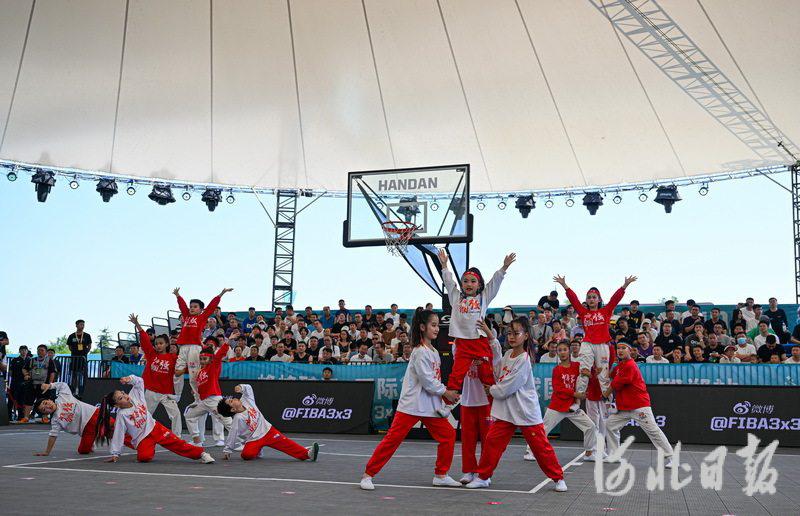 中国男队获得国际篮联三人篮球国家联赛邯郸站首日冠军(3)