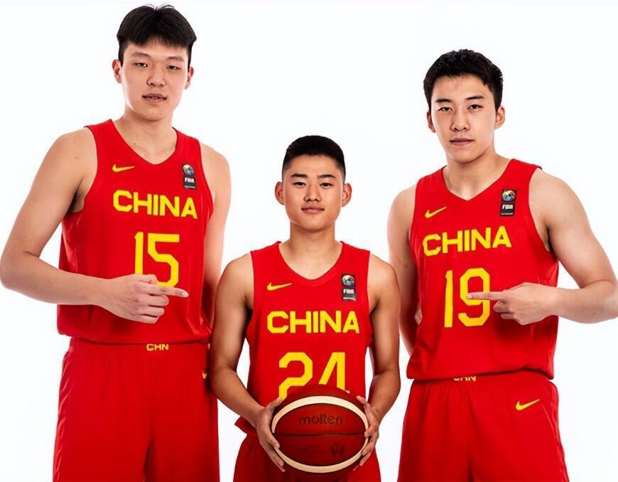 

这届中国男篮U19缺2、3号位球员呀

刘礼嘉的受伤和庞清芳的缺席，对这支U(1)