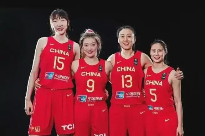 现在中国男篮，女篮都有外出比赛任务，以往中国男篮女篮领队都是姚明，现在姚明担任男