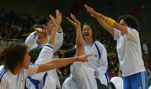 中国台北女篮交锋占优，但菲律宾女篮找回进攻节奏！(3)