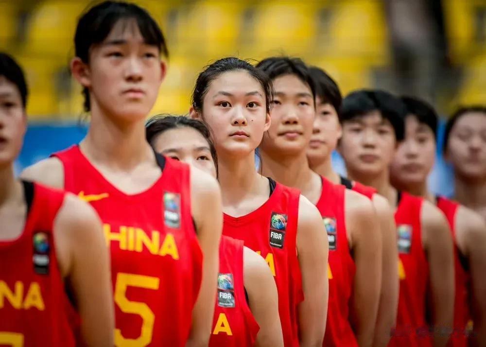 中国女篮
u16小将们，还需要努力，多向姐姐们学习，女篮亚锦赛小组赛首场，中国女(1)