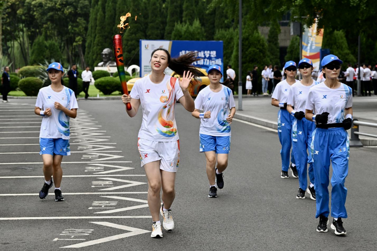 我是大运火炬手丨中国女篮前队长邵婷:我在大运会舞台上开启了自己的梦想