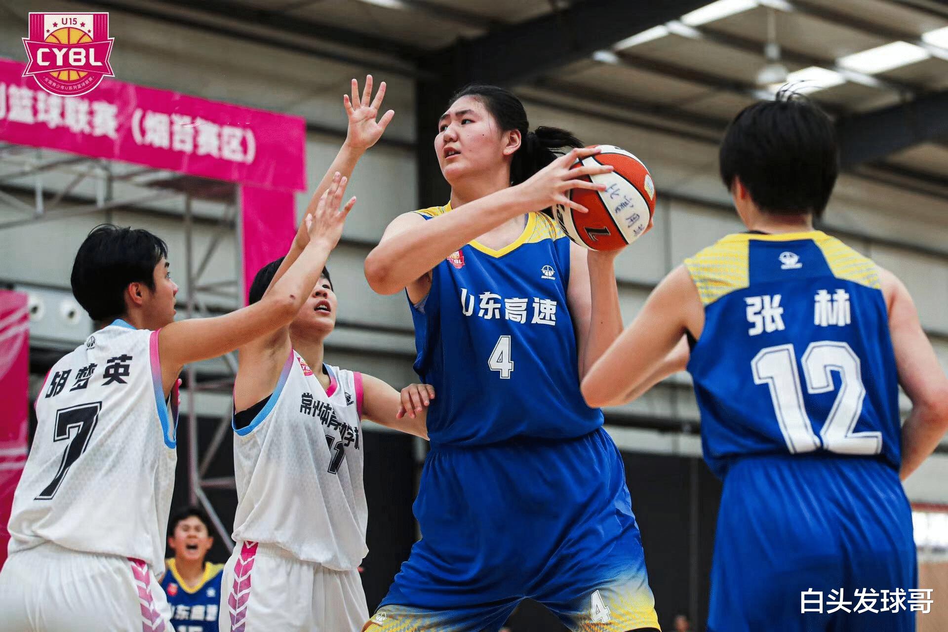 38分17篮板！中国女篮2米26大魔王率队进决赛，郑薇再添杀手锏(1)