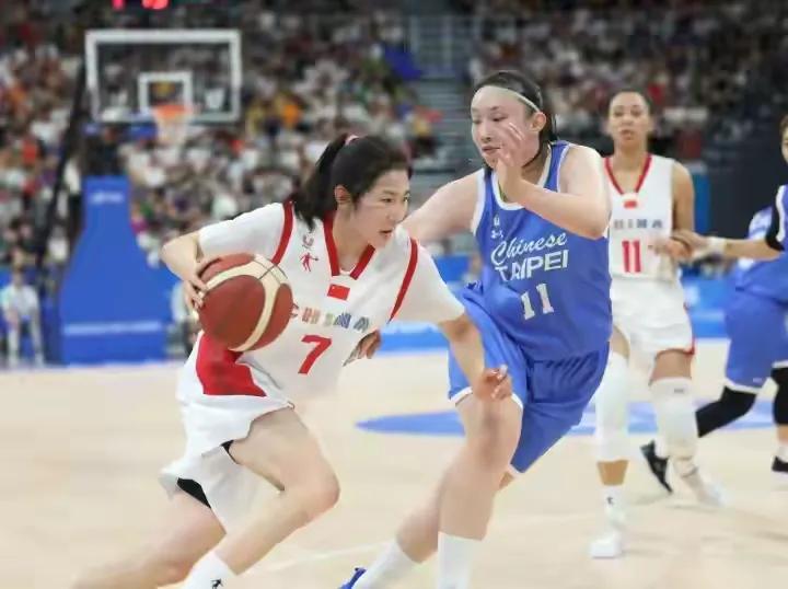中国女篮现役球员实力排行榜

每个喜欢女篮的人，心中总有一个最强阵容，我把自己在(1)