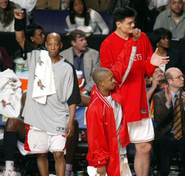 那些年，姚明为亚洲篮球挣得的体面，是至高无上的(7)