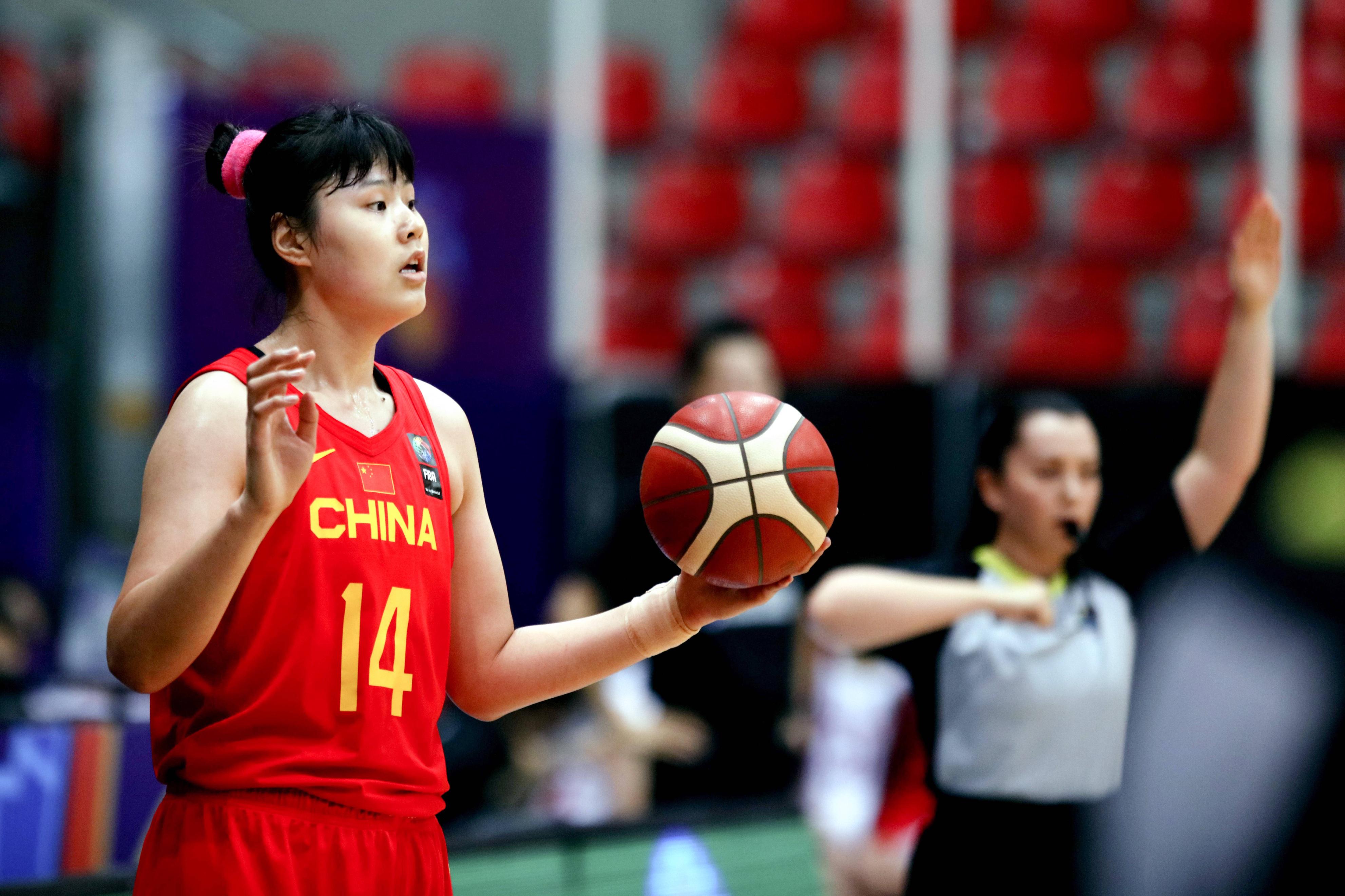 厉害！中国女篮排名世界第2，落后美国147分！领先澳大利亚18.8分(6)