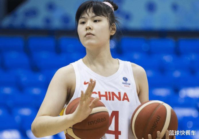女篮五大球员体重排行：260斤刘禹彤输给16岁女孩 李月汝甘拜下风