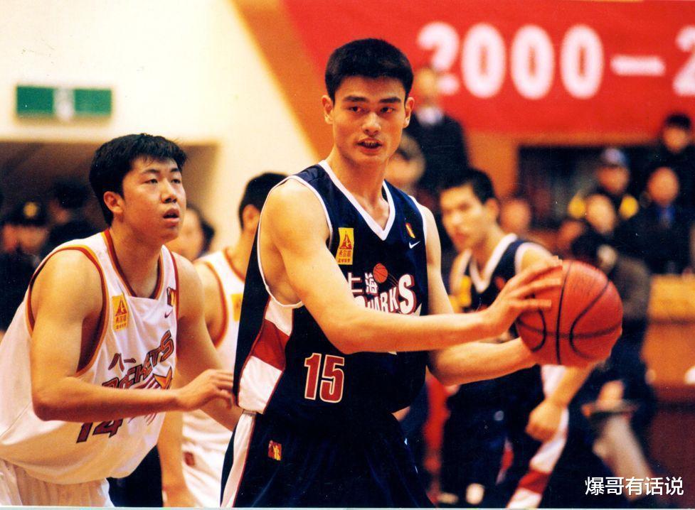 姚明当年想去NBA有多难？母队上海男篮狮子大张口，把NBA财团都吓走了！(2)