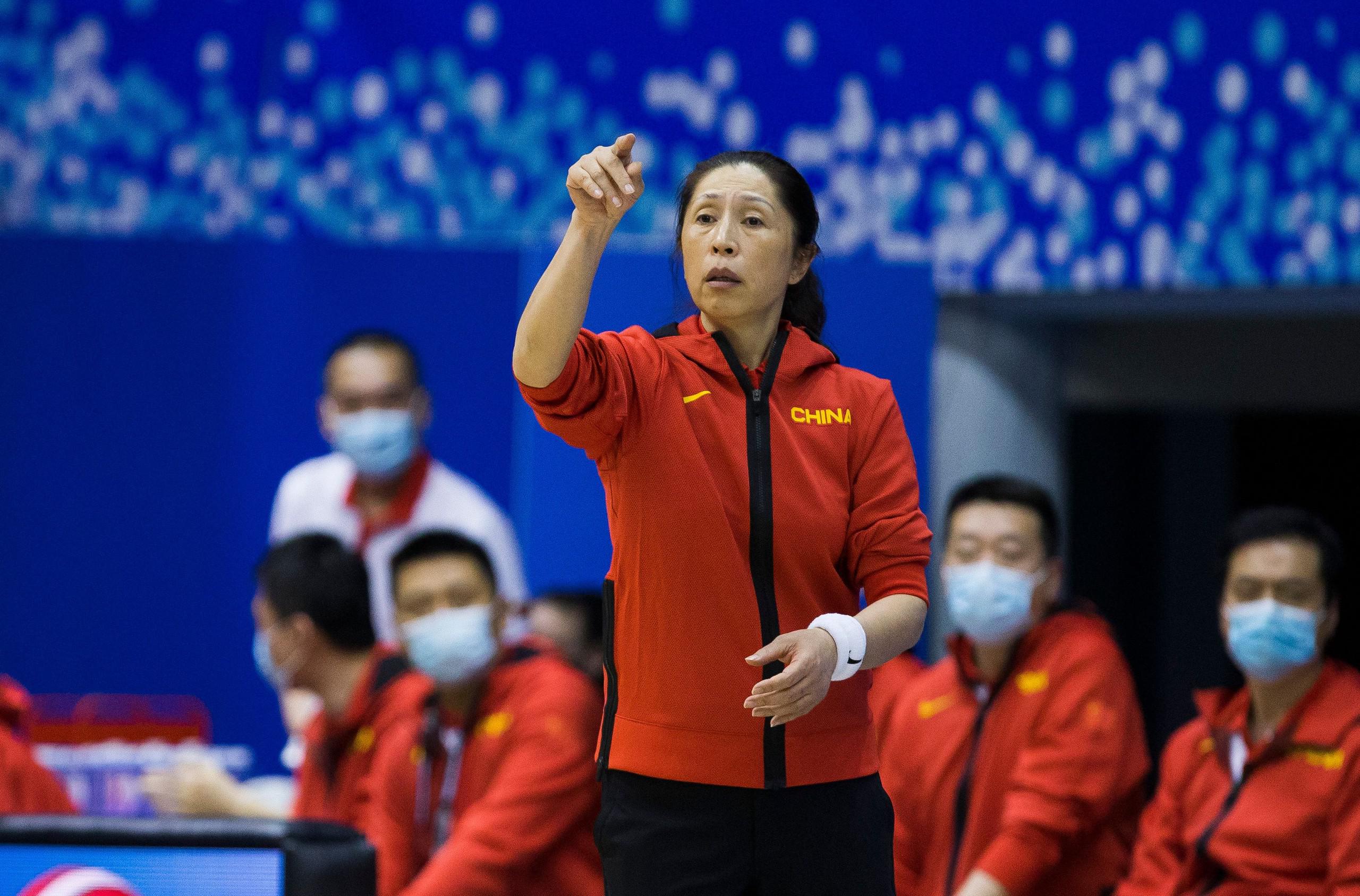 郑薇绝对是中国篮球历史上最好的教练之一，也获得过世界最佳教练的殊荣