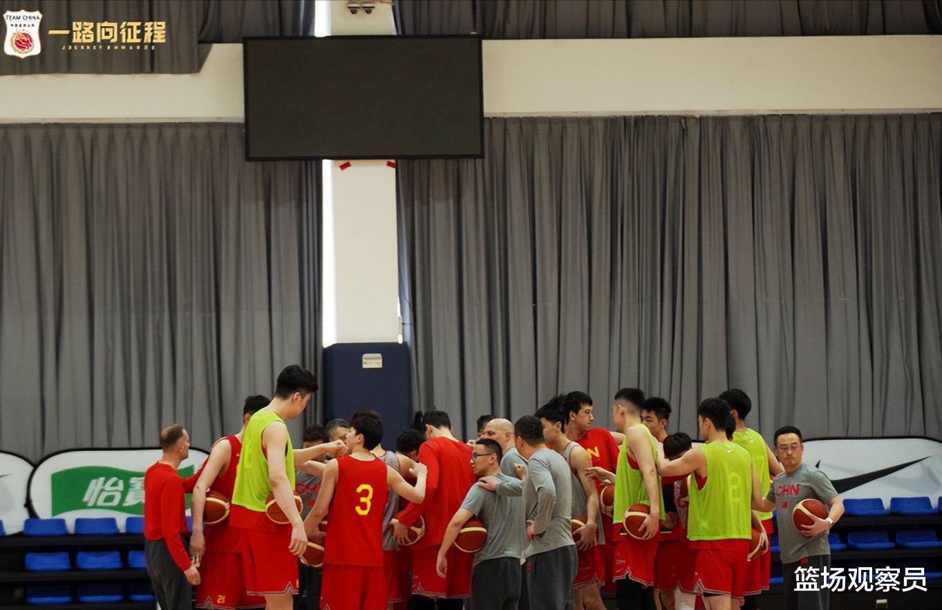 男篮亚预赛14人大名单！零零后年轻球员为主，中国主打青春风暴(2)