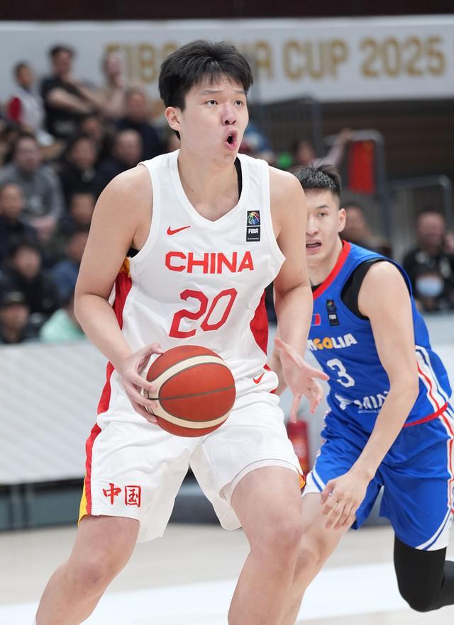 亚洲杯预选赛！中国男篮VS日本今日打响，阵容有变化，杨瀚森领衔
