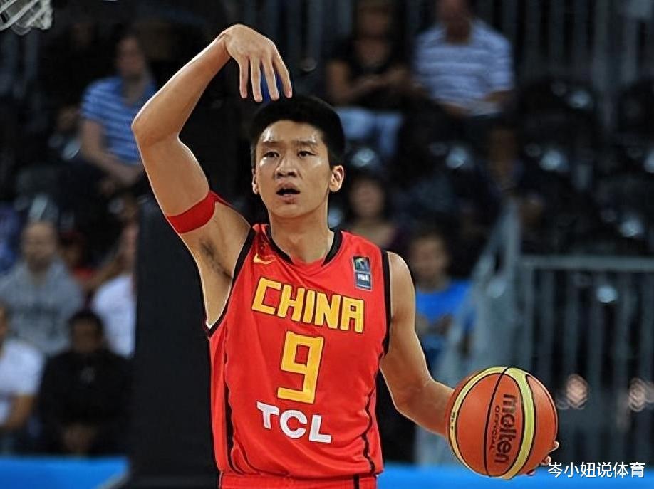 中国男篮缺少好的后卫，孙悦这水平，也只是湖人队的饮水机球员