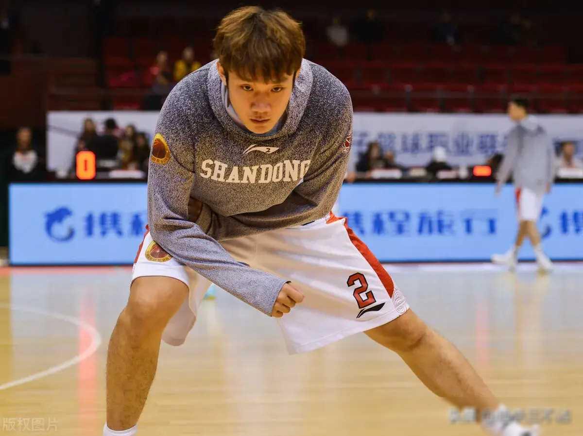 中国男篮：自己毁了自己的3位球员，郭昊文24岁直接结束篮球生涯(3)