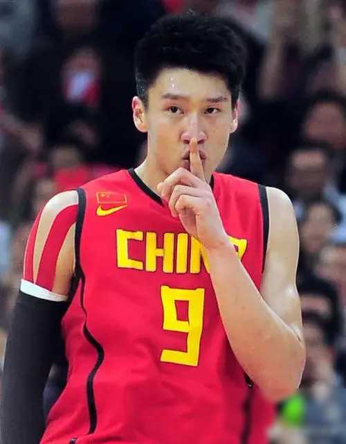 中国男篮：自己毁了自己的3位球员，郭昊文24岁直接结束篮球生涯(6)